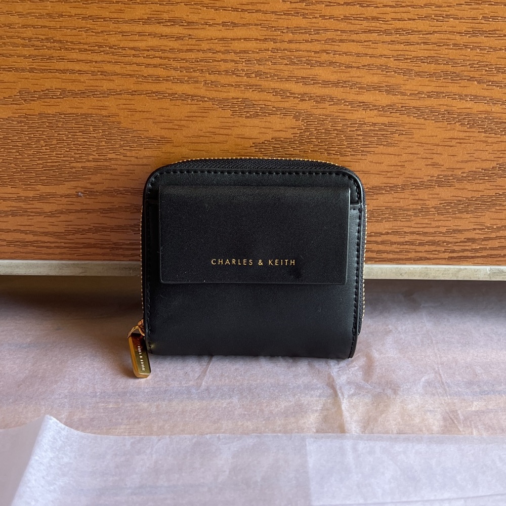 Charles & Keith Black / Purple Mini Square Wallet with Gold Tone Hardware